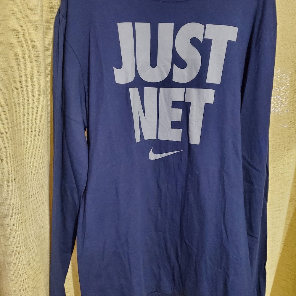 Nike XL long-sleeve shirt
